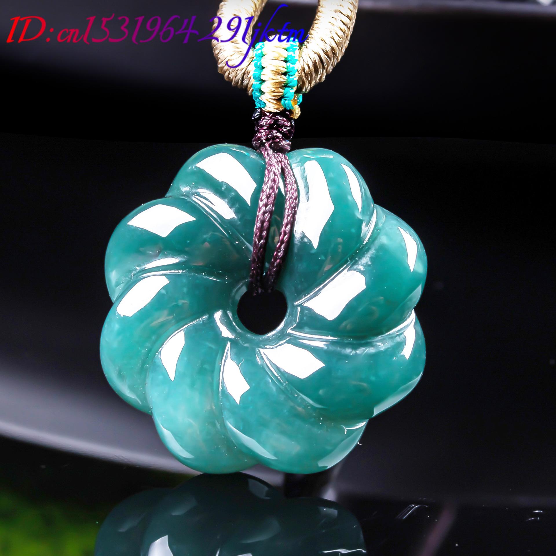 Natural Burmese Jadeite Flower - огляд і ціна Cocktail Shaker Set