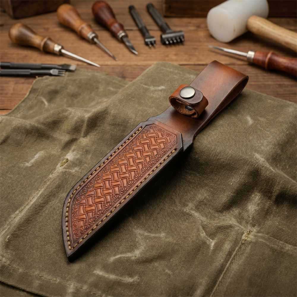 Brown Hand-embossed Leather Fi - огляд і ціна Cocktail Shaker Set